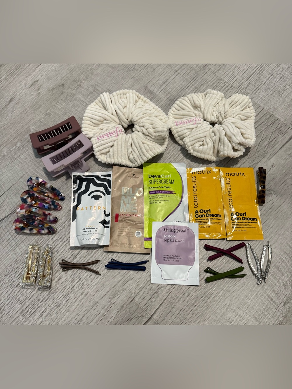 Sephora Cream Ribbed Scrunchies with Multi-Color Clips & Pins Set